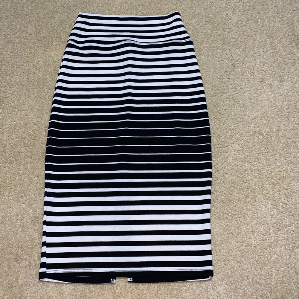 Pencil Skirt Black and White
